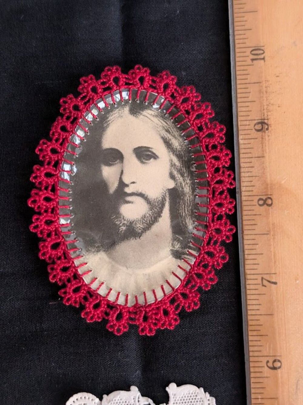 1930s Religious Relic Jesus Catholic Devotional Scapular Badge Crocheted Lace